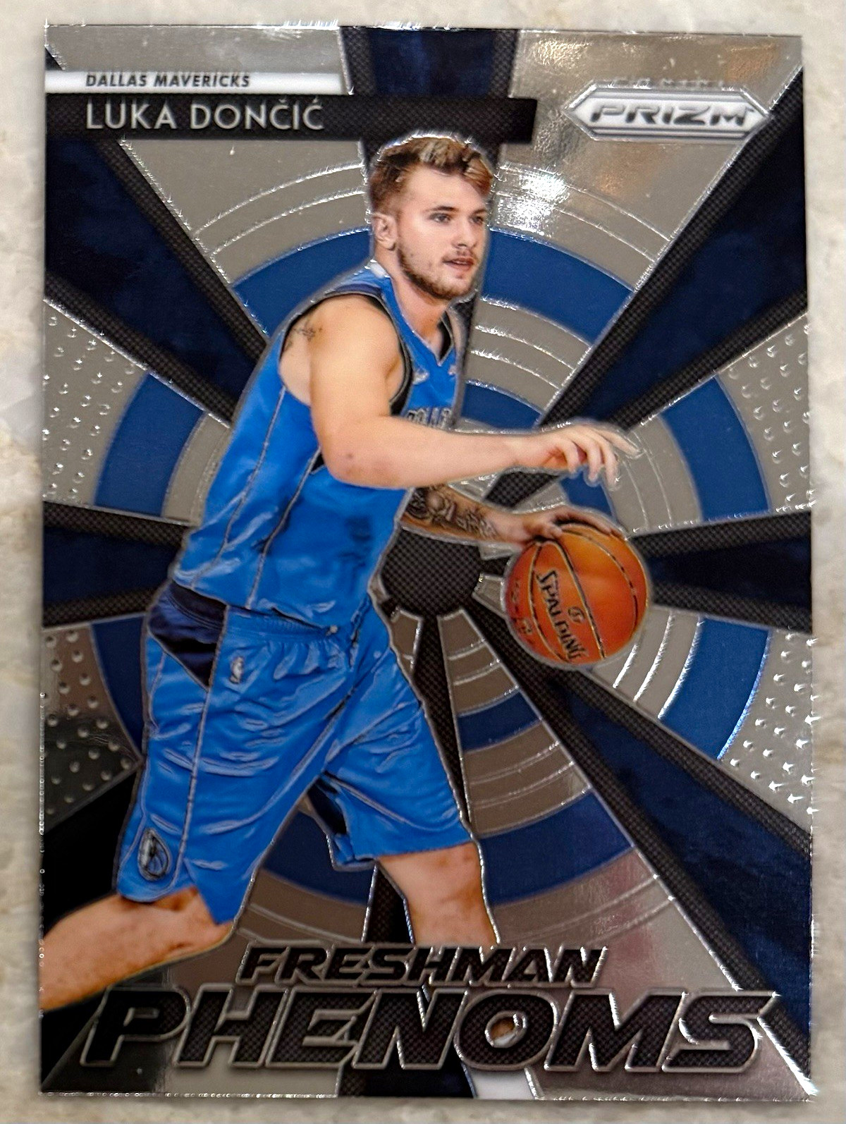 Panini 2018-19 Prizm Freshman Phenoms Luka Dončić Rookie #23 Mavericks