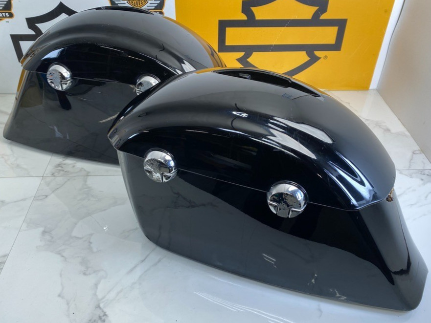Indian chieftain Roadmaster Hard Saddle bags Right & Left
