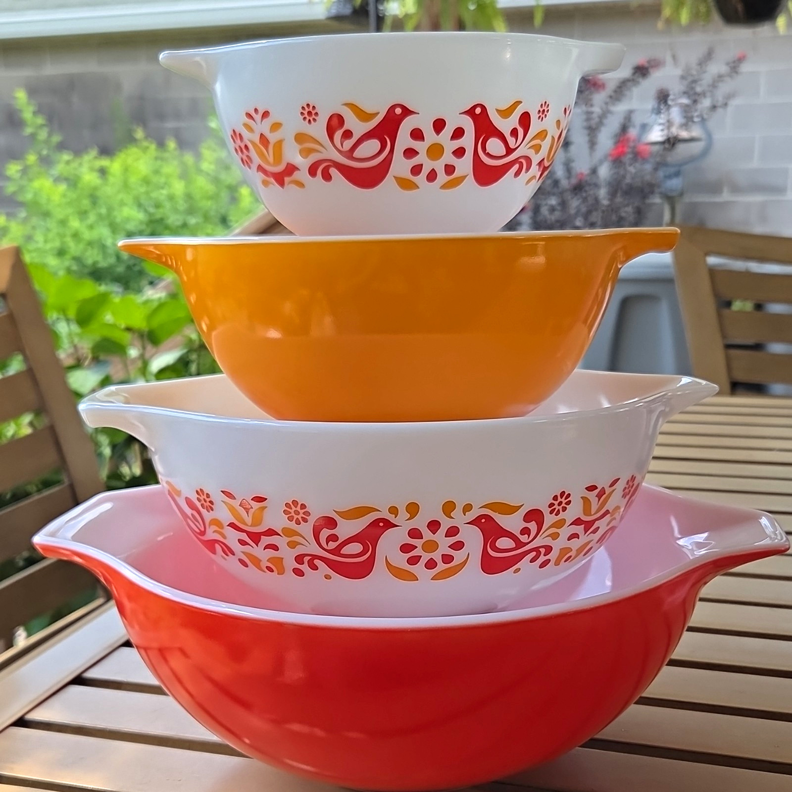 Pyrex Friendship 4pc Cinderella.  Beautiful Condition.