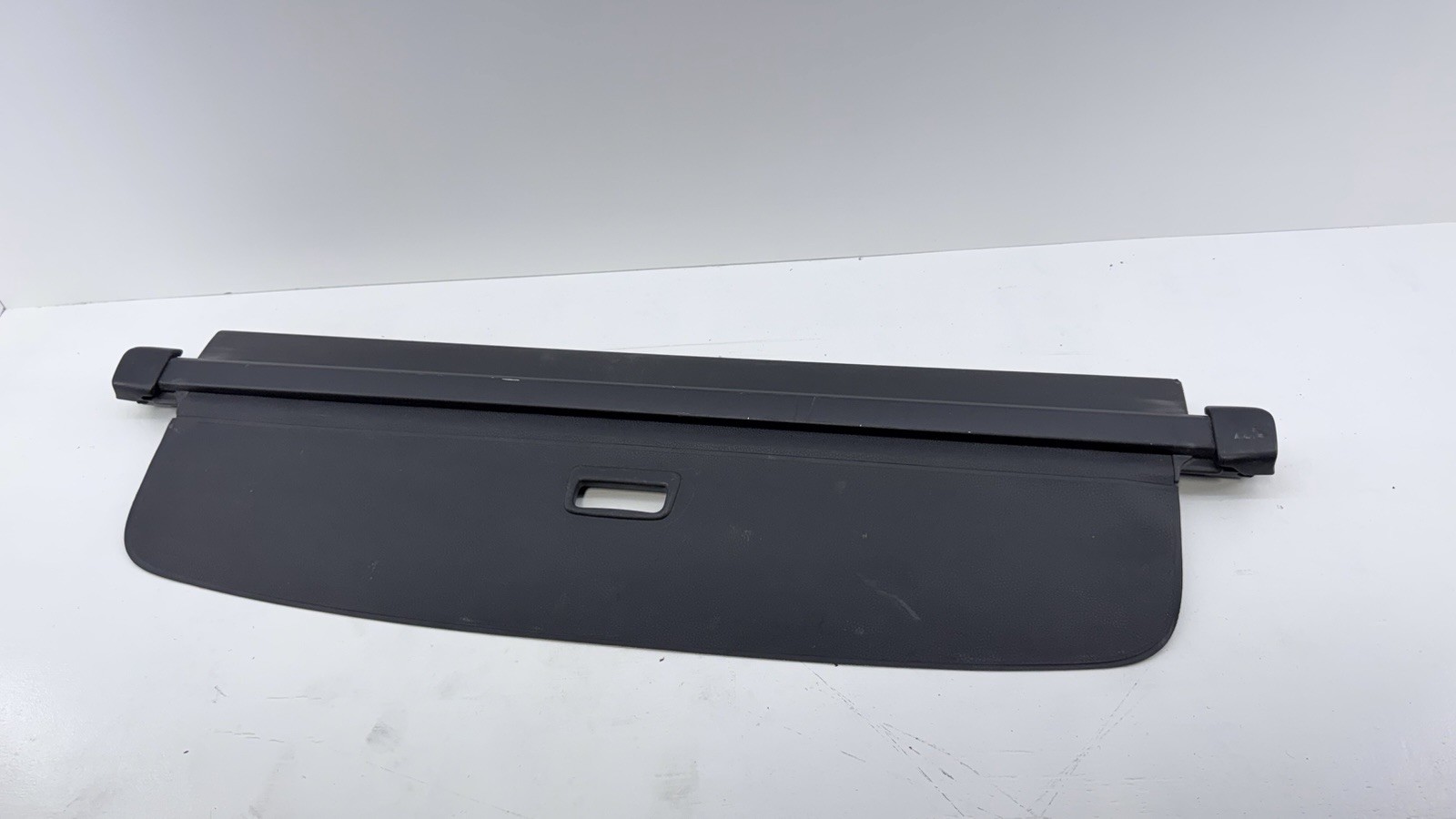 2009-2014 Volkswagen Jetta Wagon Rear Cargo Cover Retractable Shade 1K9867871B 2009-2014 Volkswagen Jetta Wagon Rear Cargo Cover Retractable Shade 1K9867871B