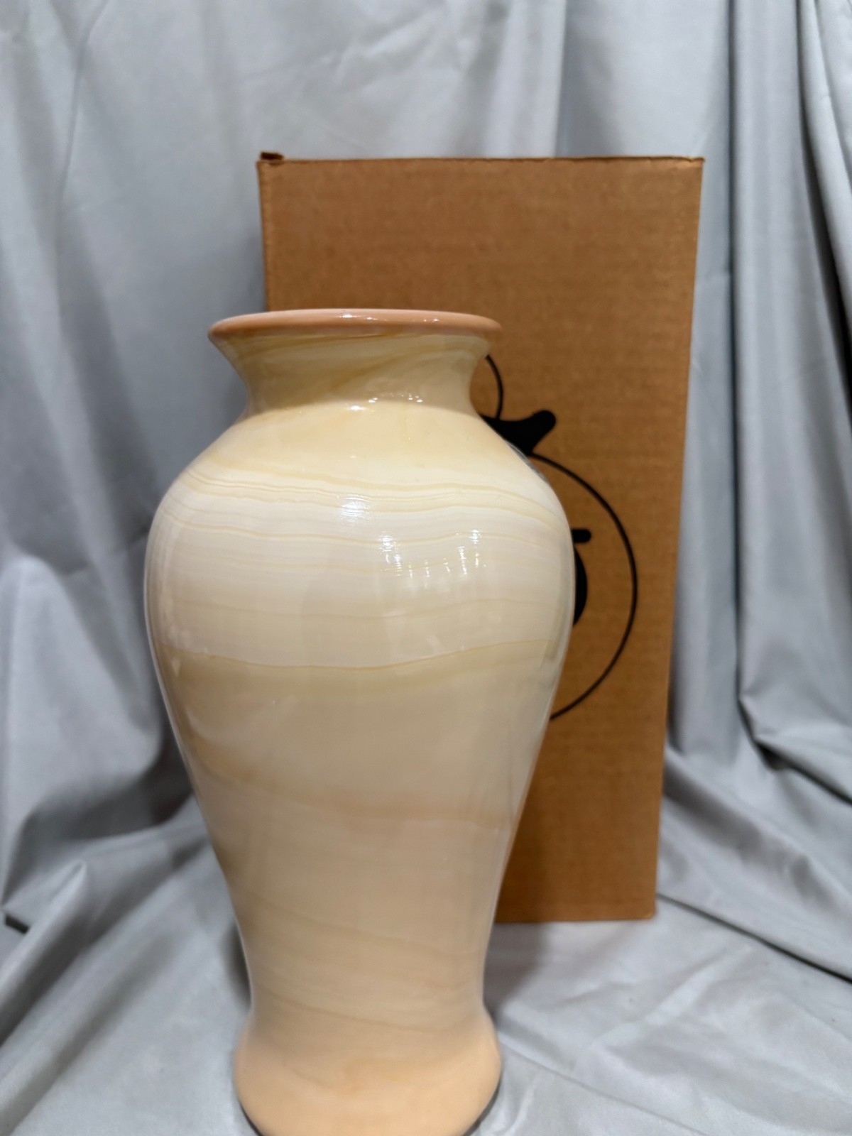 Rare Fenton Chocolate Vase X2955 CK, NIB with sticker, excellent condition