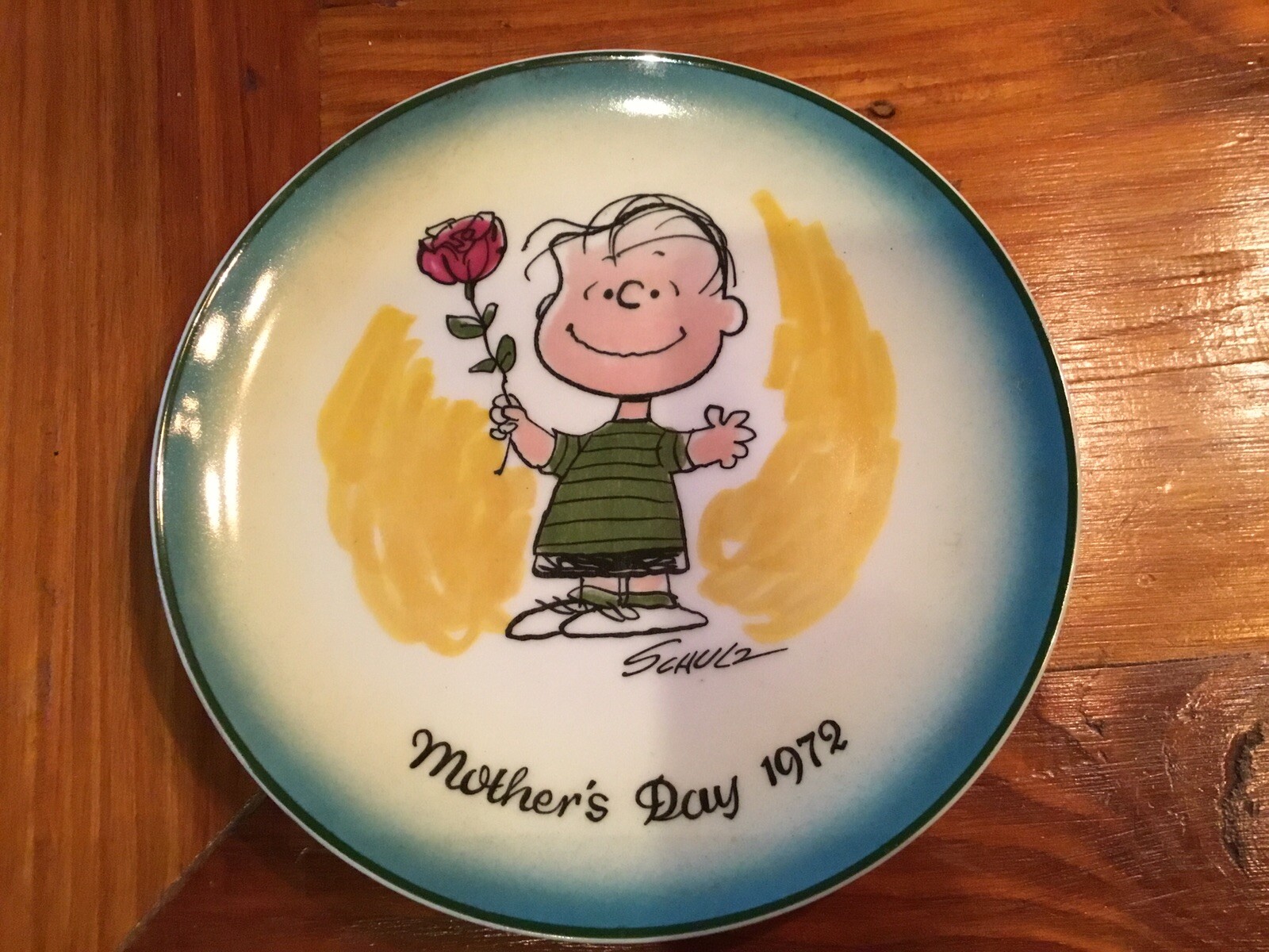 Vintage SNOOPY PEANUTS Charles Brown,SCHMID MOTHER\'S DAY 1972 PLATE  
