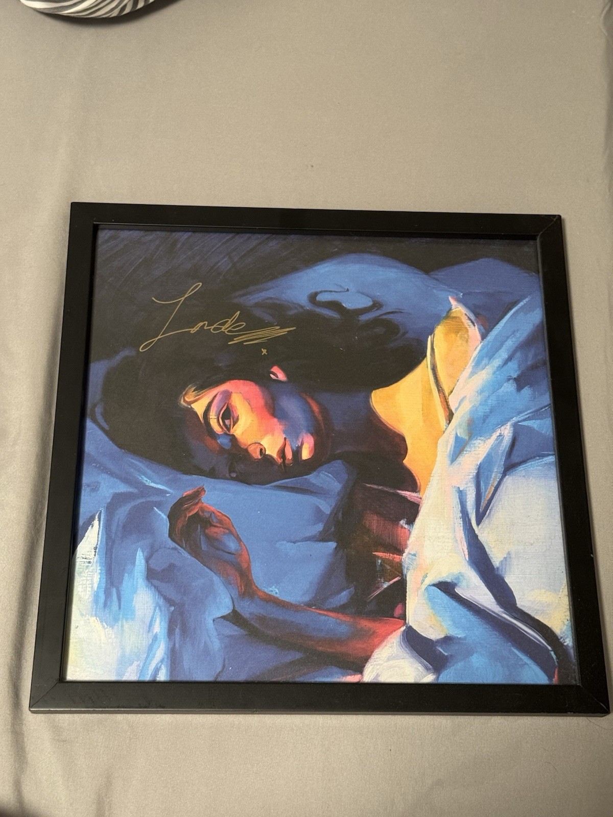 Lorde Autographed 12x12 Flat Lithograph Melodrama Edition Lorde Autographed 12x12 Flat Lithograph Melodrama Edition