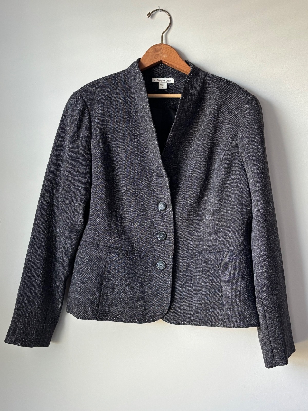 Coldwater Creek Womens Charcoal Tweed Collarless Blazer Contrast Stitch Size 12 Coldwater Creek Womens Charcoal Tweed Collarless Blazer Contrast Stitch Size 12