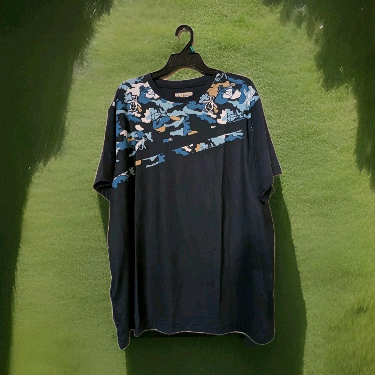 NWT ORIGINAL PENGUIN  Men\'s T-Shirt Blue Iris Camo Moisture Wicking Stretch Lg