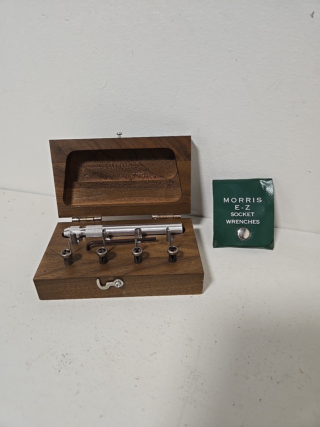 Vintage J.I. Morris Micro Tap Die Set & E-Z Socket Wrenches 00 0 1 2 Complete