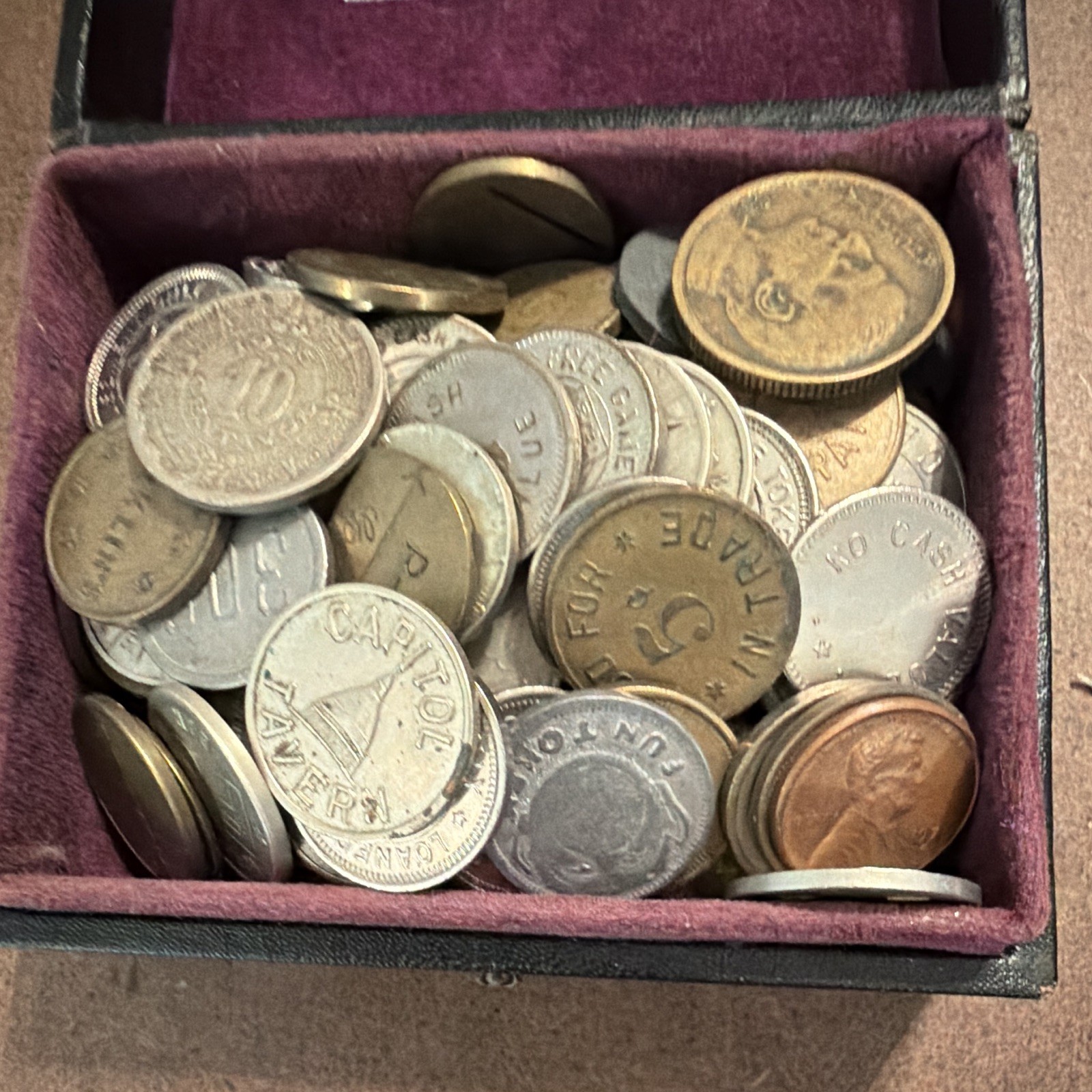 Mixed lot of 140 vintage redemption coins for arcade, taverns, etc. from 1930s.