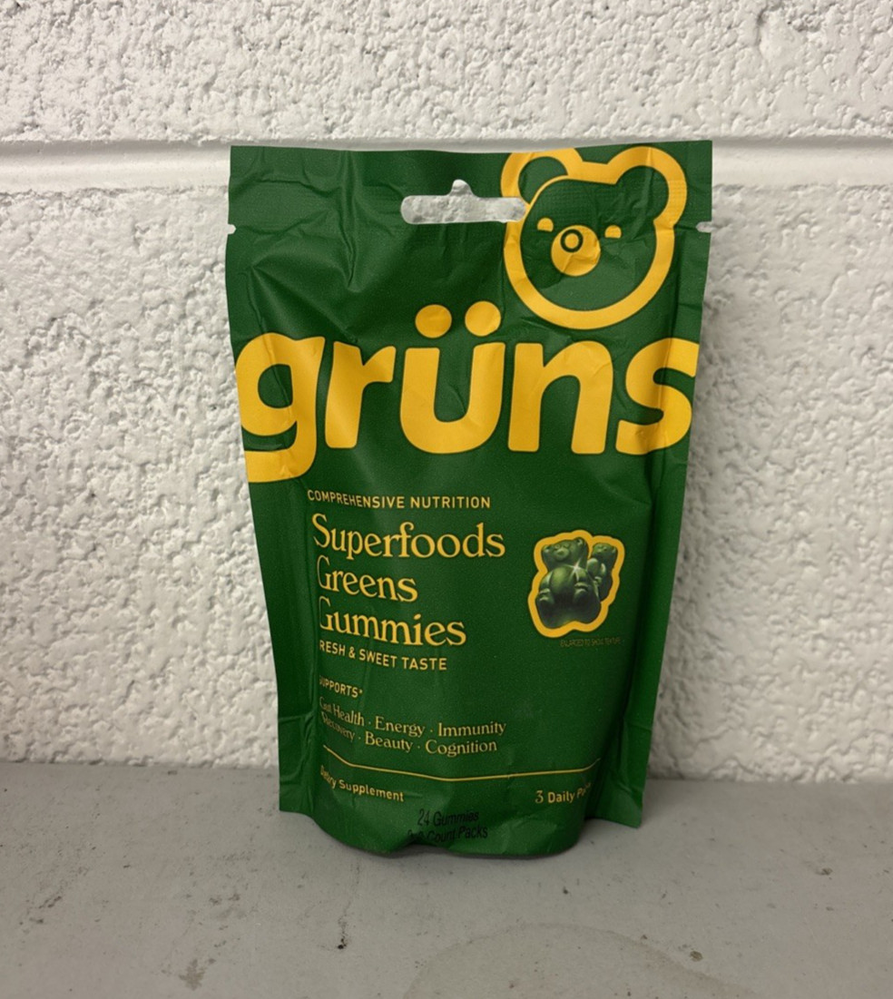 Adults Gruns Super Greens Gummies, Multivitamin Superfood Gummy Bears, Exp:1/27 Adults Gruns Super Greens Gummies, Multivitamin Superfood Gummy Bears, Exp:1/27