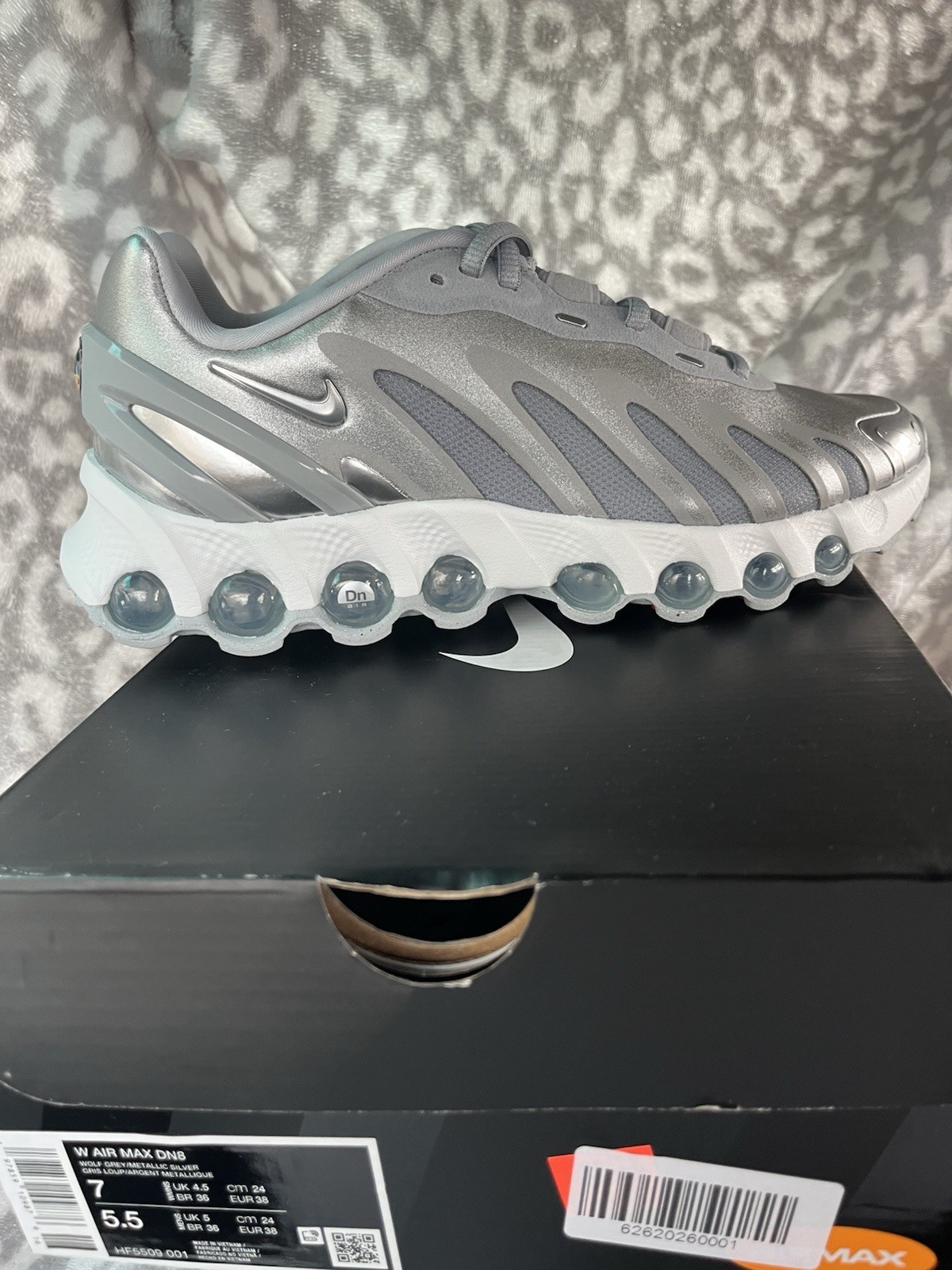 Nike Air Max DN8 Wolf Grey Metallic Silver Size 5.5mens/ 7womens Nike Air Max DN8 Wolf Grey Metallic Silver Size 5.5mens/ 7womens