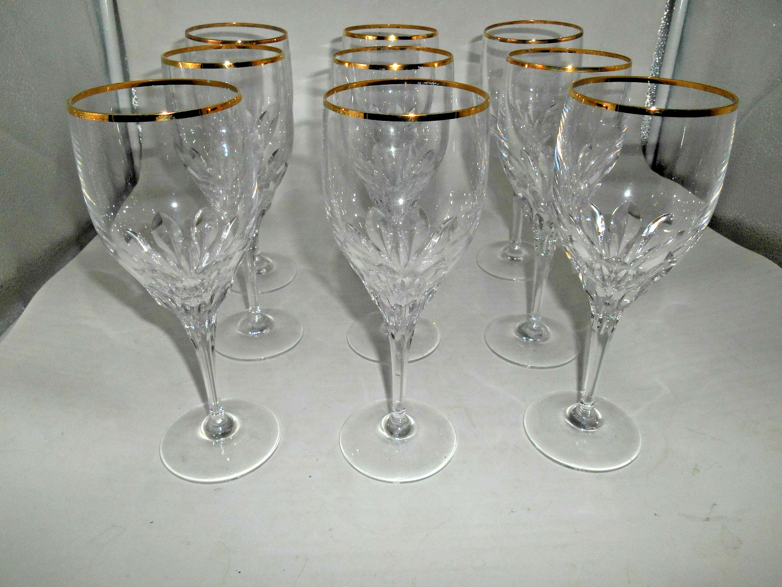 Beautiful Set of 9 Gorham Diamond Gold pattern Cut Crystal 10 oz. Water Stems