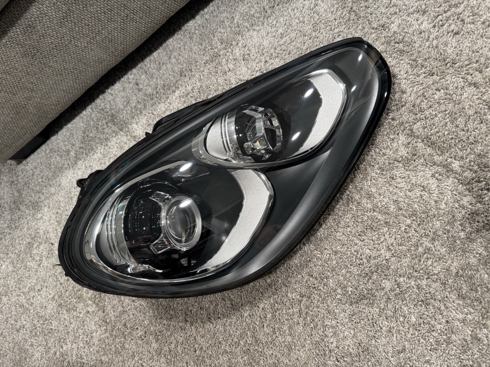 ✅ 2015-2018 Porsche Cayenne Right Passenger Headlamp 7P5.941.752.G