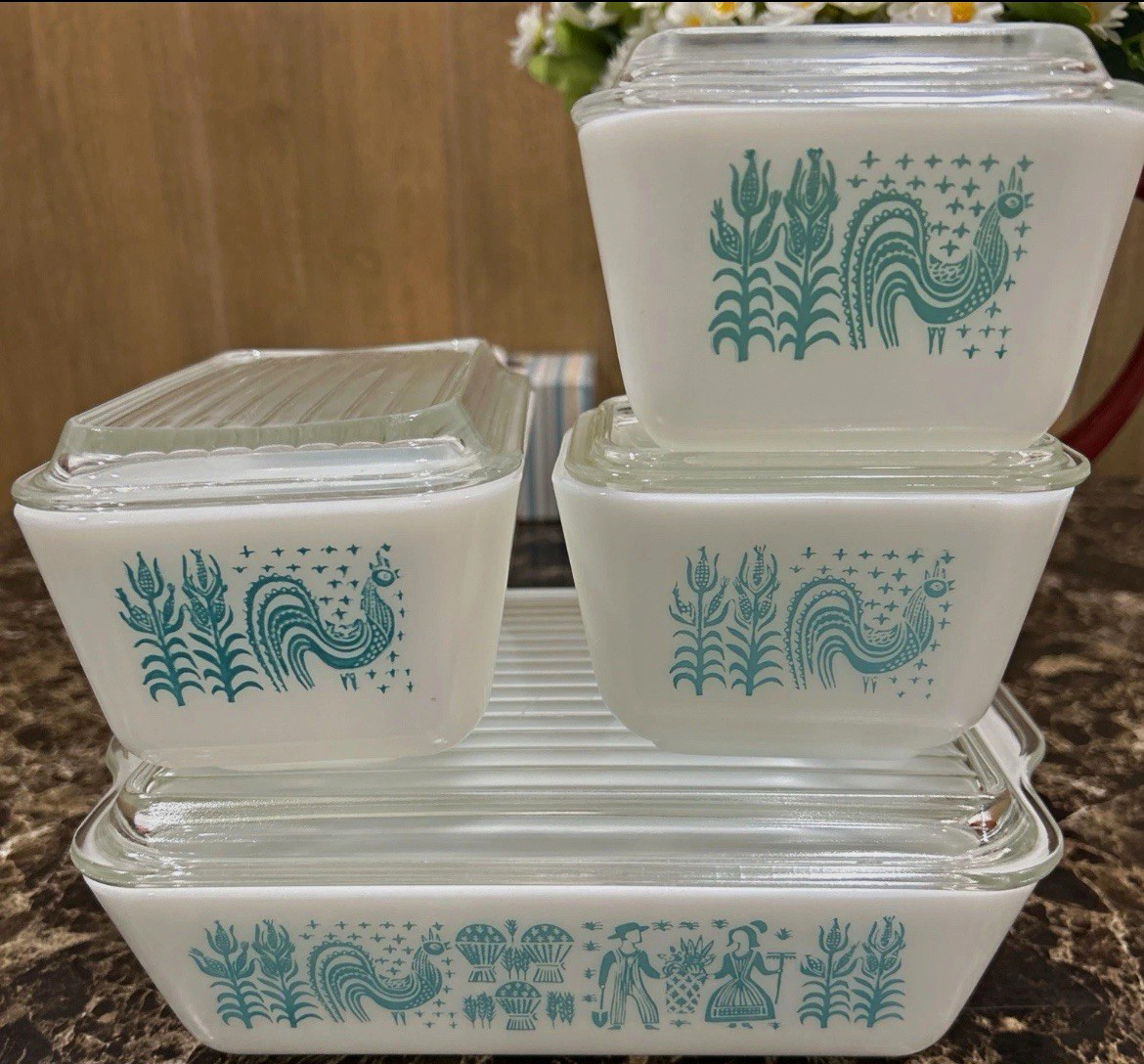 Vintage 1957 Complete 8-piece PYREX Amish Butterprint Set Vintage 1957 Complete 8-piece PYREX Amish Butterprint Set