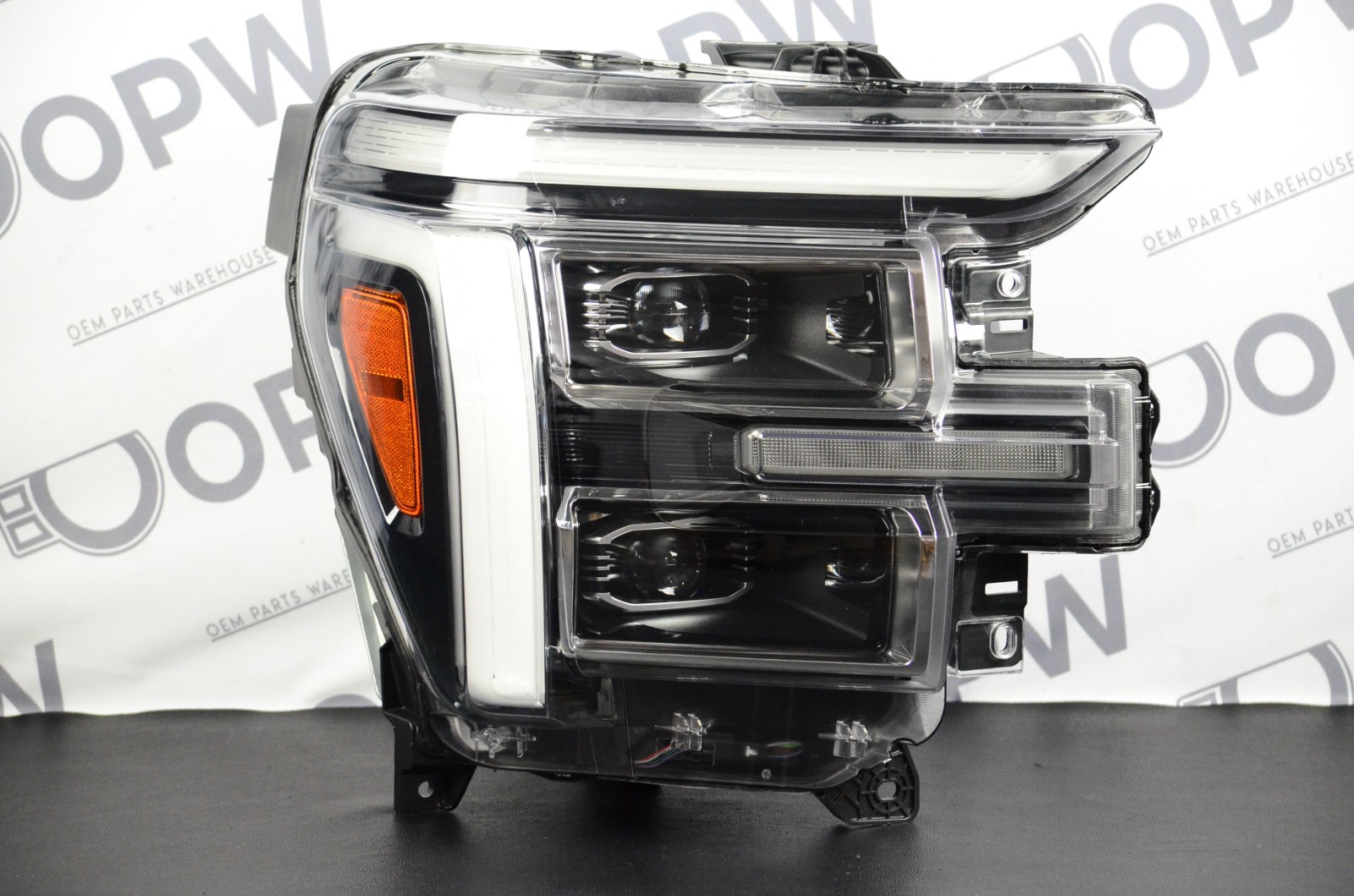 Perfect 2024-2026 Ford F-150 Active LED Headlight Chrome Adaptive Right OEM