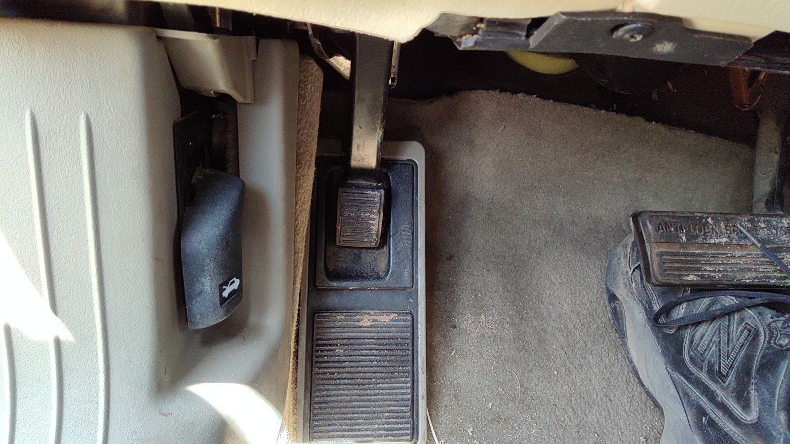 98-03 Cadillac Seville Parking Brake Pedal Assembly Oem Complete Emergency Unit
