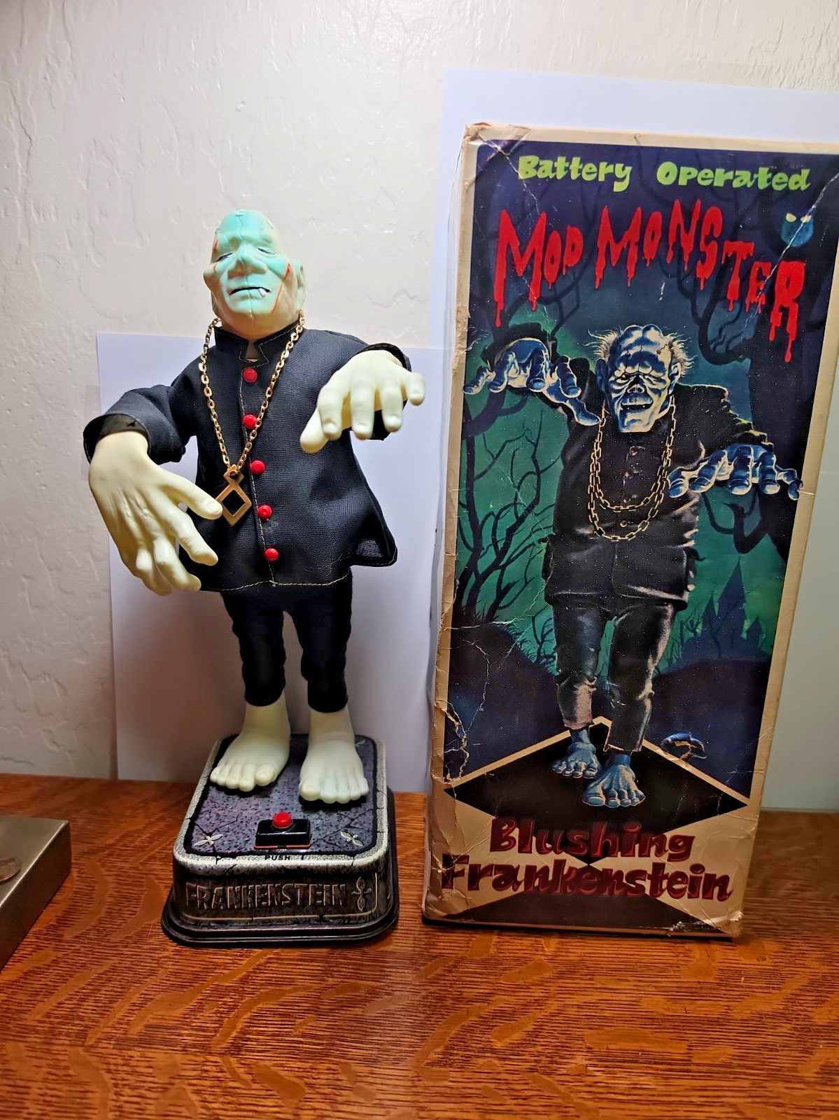Mod Monsters BLUSHING FRANKENSTEIN Battery Operated w/ Box Vintage TN JRRDS