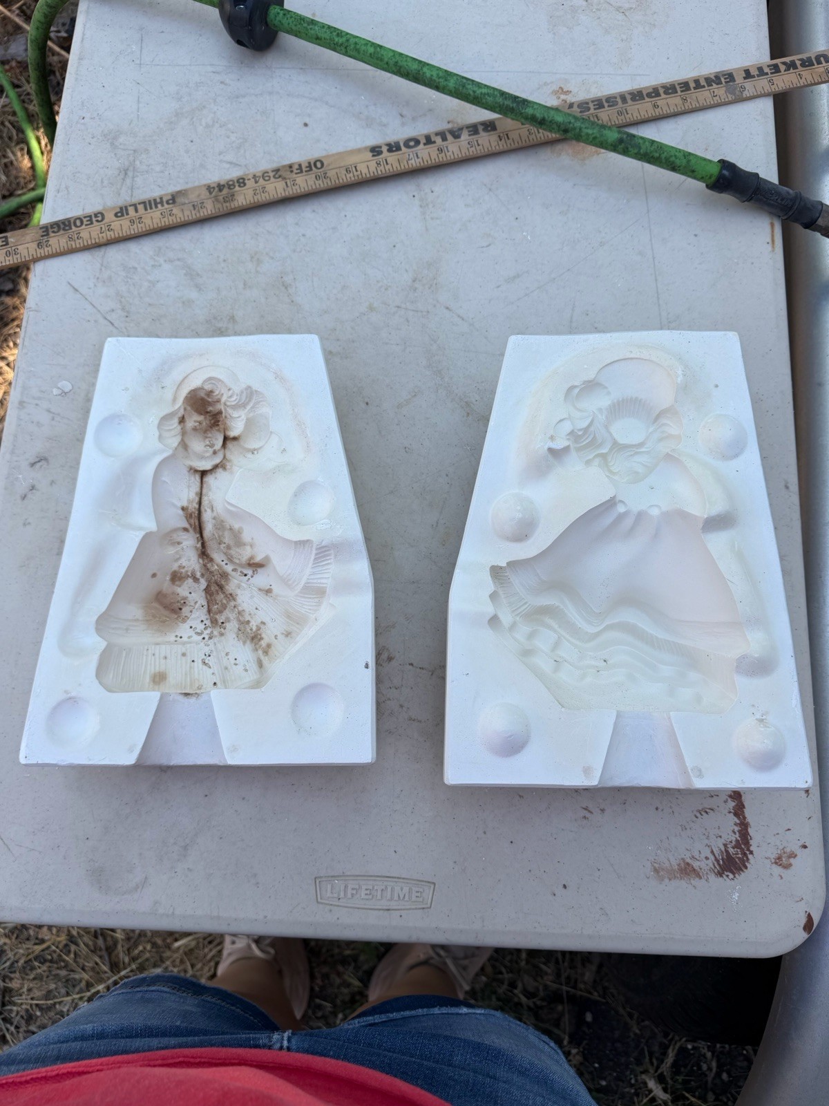 Vintage Atlantic Mold A234 Wind Blown Caroler Girl Christmas Figure Ceramic Mold