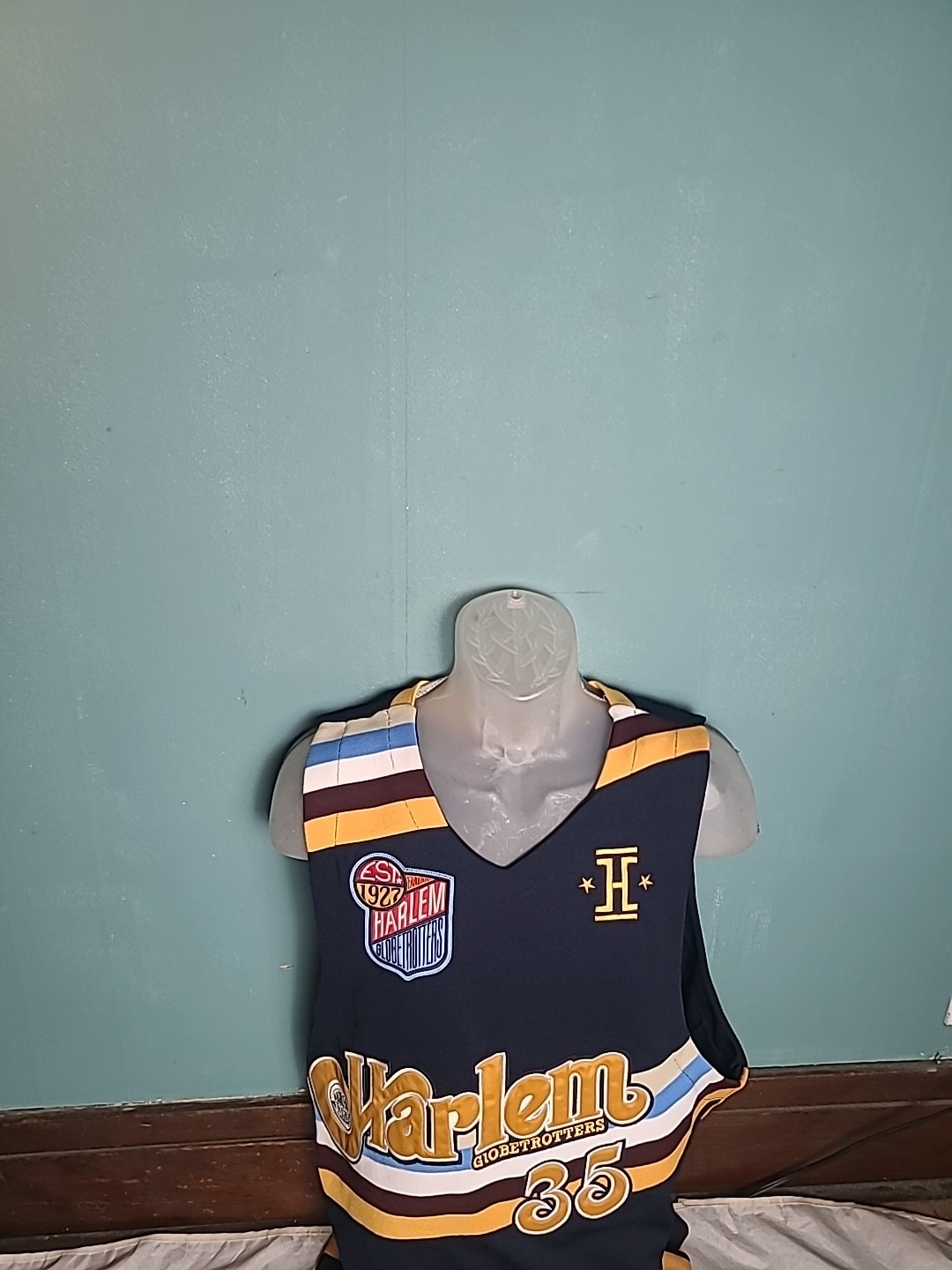 Harlem Globetrotters Platinum FUBU Jersey #35 Hubert \