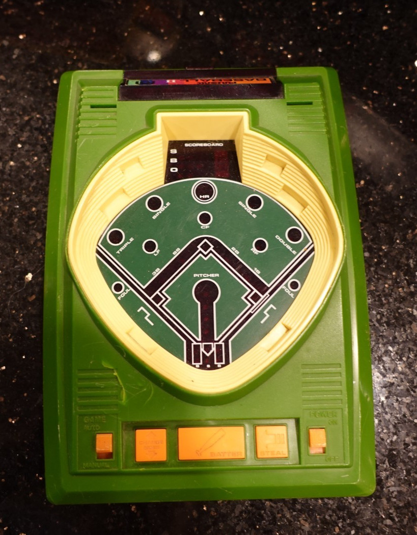 Vintage MEGO BASEBALL 2    Handheld Electronic tabletop LED Video game   D4