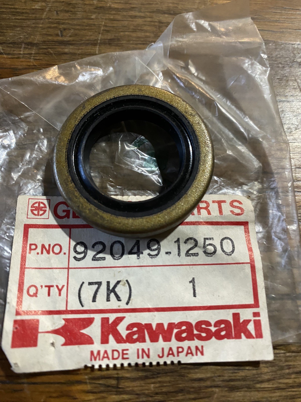 Kawasaki NOS NEW 92049-1250 Oil Seal C2 F3 F4 F5 F6 F7 F8 F9 F11 G3 G4 G5 KD KE 