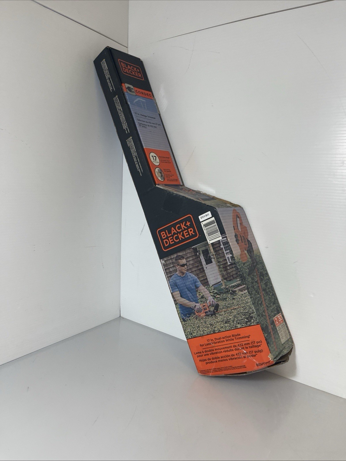 BLACK+DECKER 17 In. Electric Hedge Trimmer - BEHT150