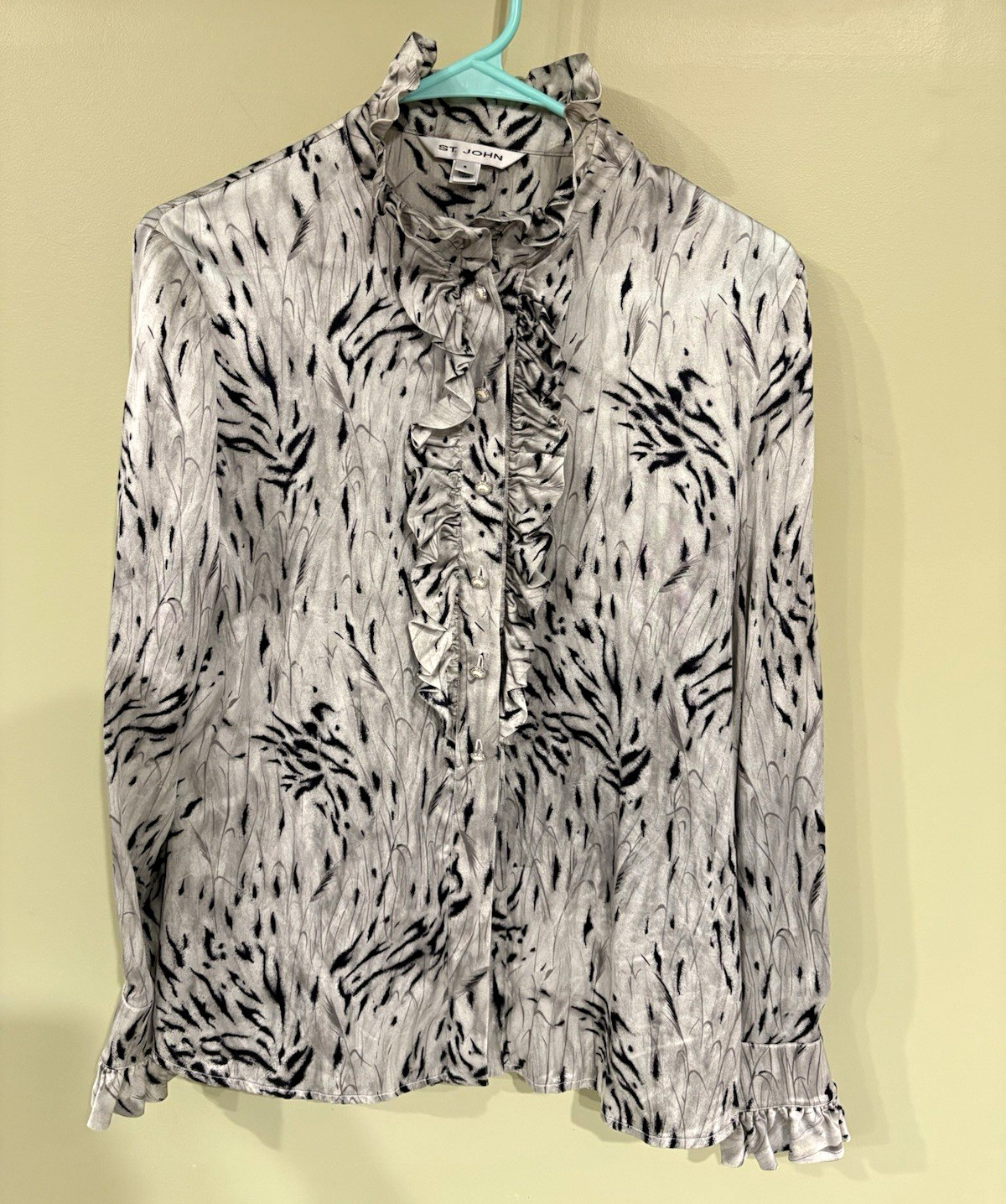 St. John Women\'s S Collared Ruffle Button-Up Animal Print Gray Black Blouse