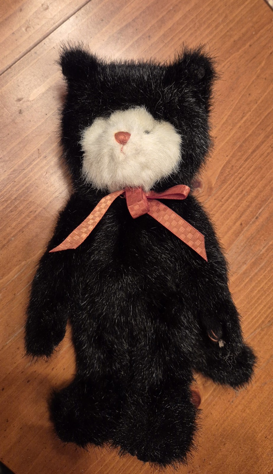 Boyds “Sneaky” White Bear In Black Cat Halloween Costume holding A Pumpkin, 7\