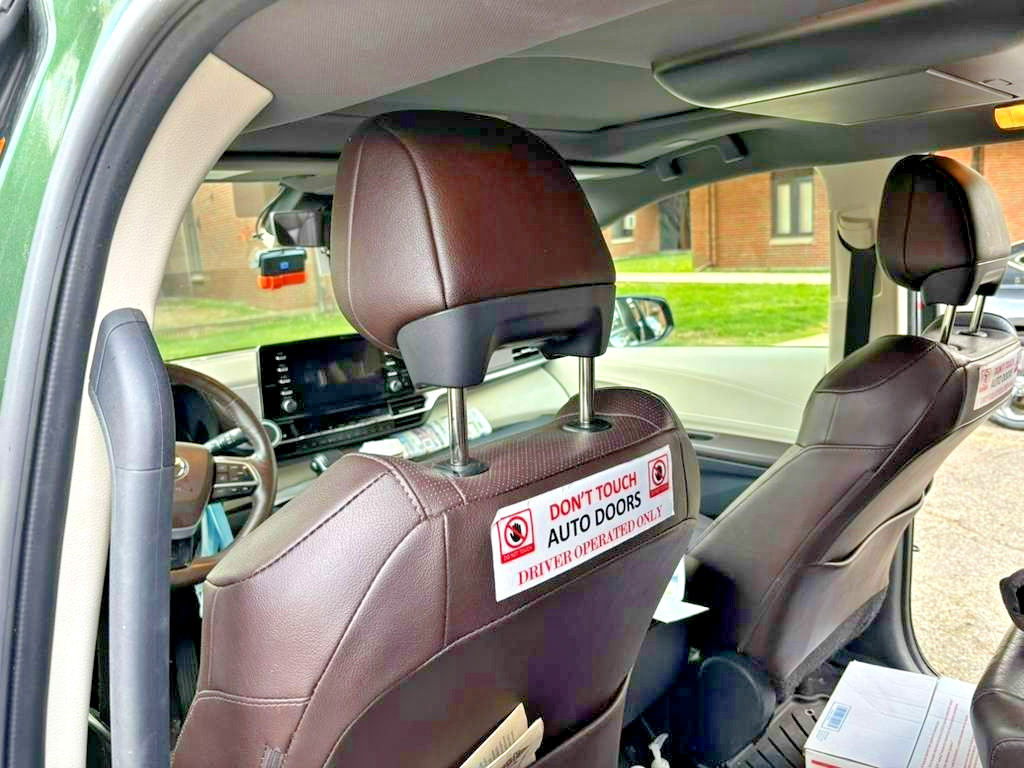 \'DON\'T TOUCH AUTO DOORS\' SAFETY STICKER FOR PASSENGER VANS \'DON\'T TOUCH AUTO DOORS\' SAFETY STICKER FOR PASSENGER VANS