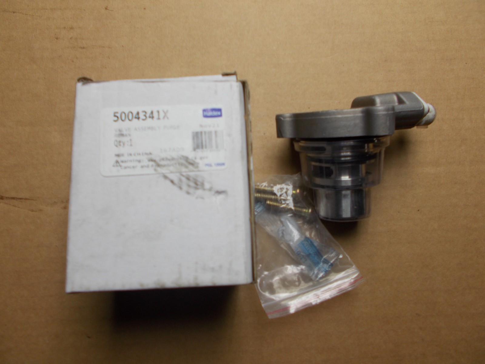 Haldex 5004341X Air Dryer Purge Valve NIB 12 Volt
