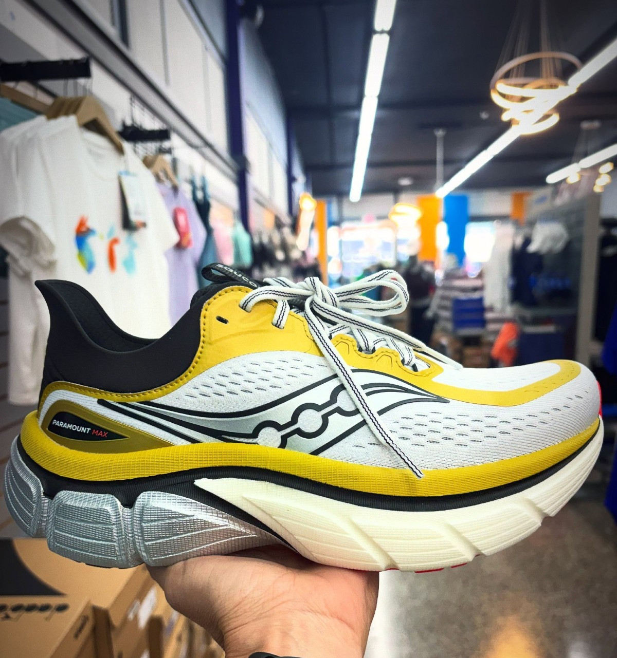 Saucony Men\'s Paramount Max Size 11