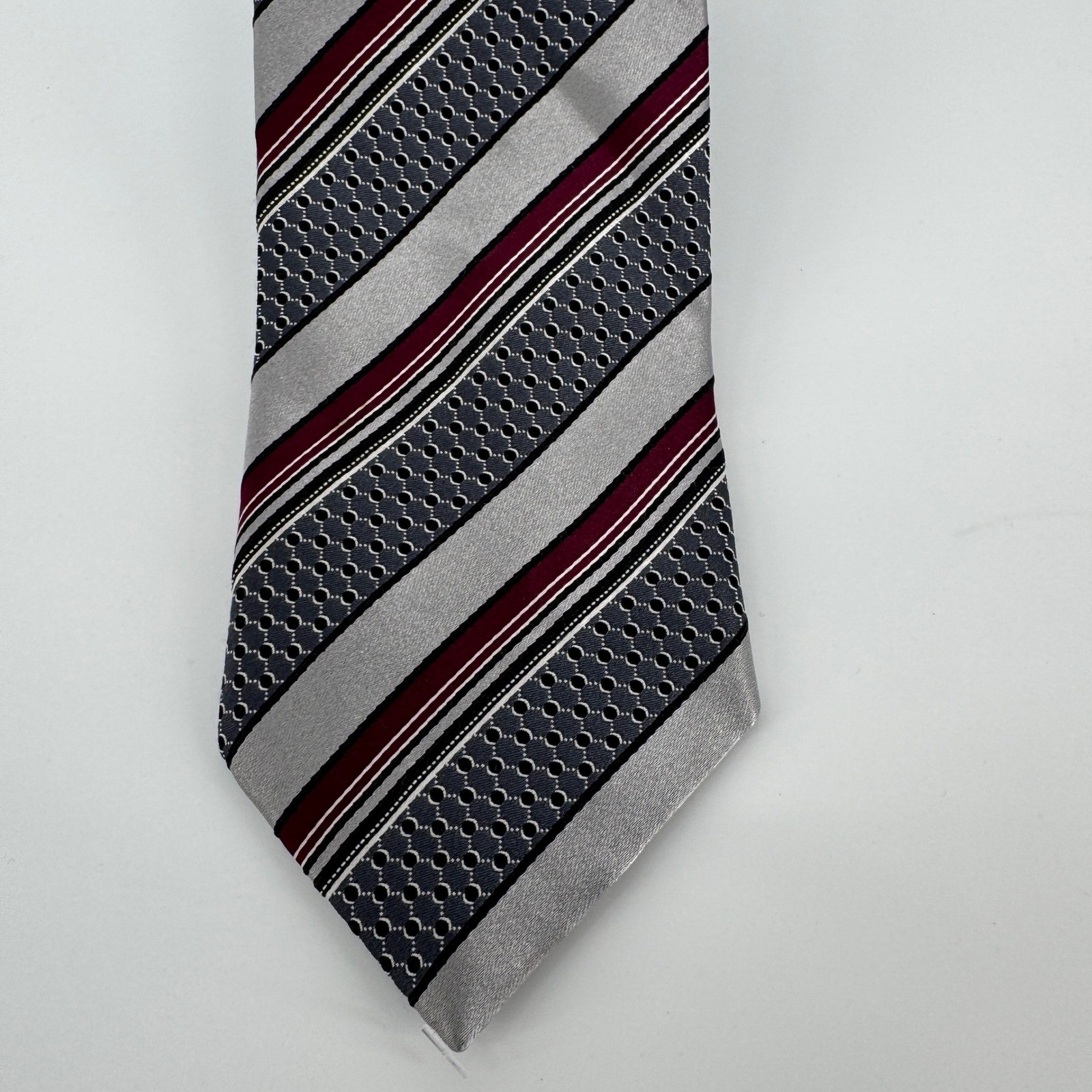 Ermenegildo Zegna Mens Necktie Striped Gray Burgundy Geometric Silk Italy