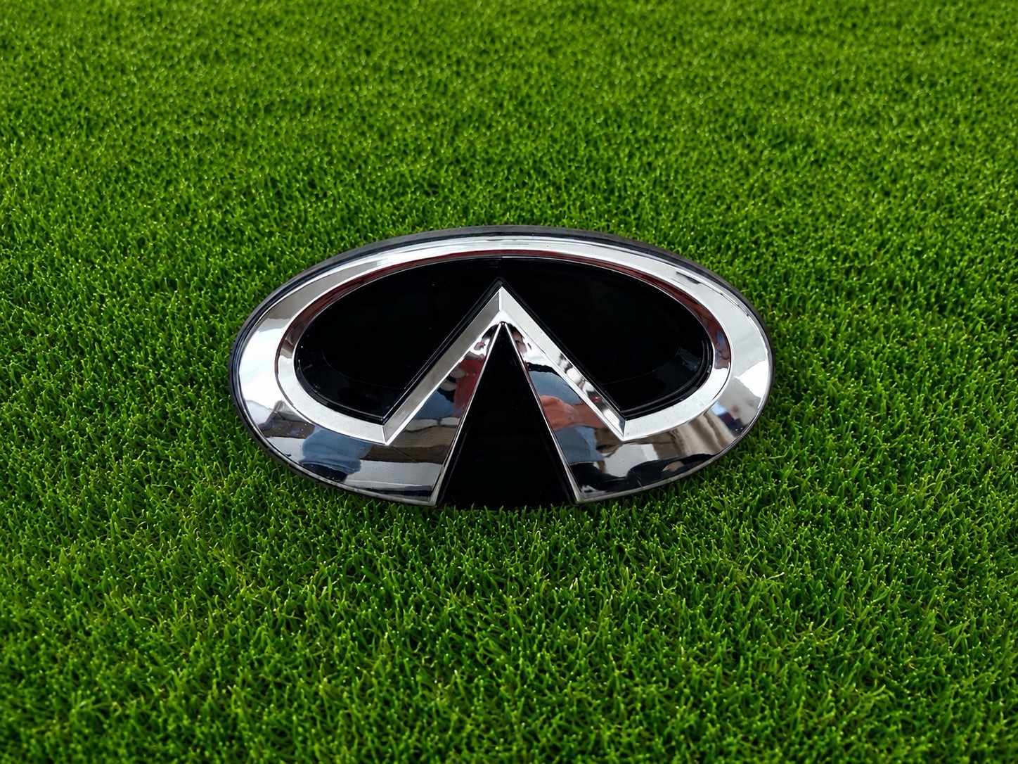 2014 2015 2016 2017 Infiniti Q50 Front Chrome Emblems With Housing 628664HB0A