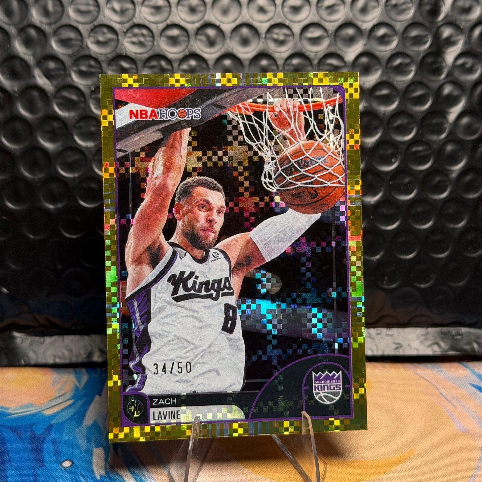 2025-26 Hoops #140 Zach LaVine Light Burst Gold #/50 2025-26 Hoops #140 Zach LaVine Light Burst Gold #/50