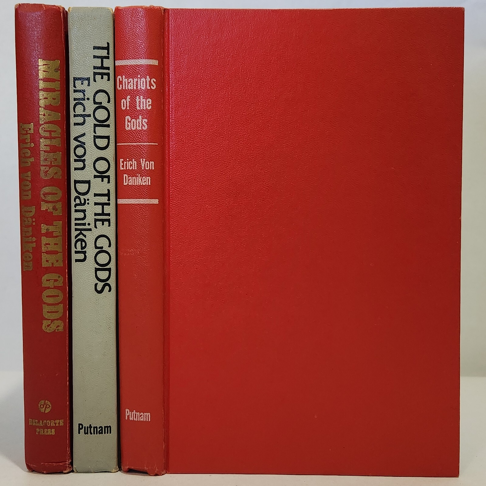 Erich von Daniken Chariots 1969 & Gold 1973, & Miracles of the Gods 1976