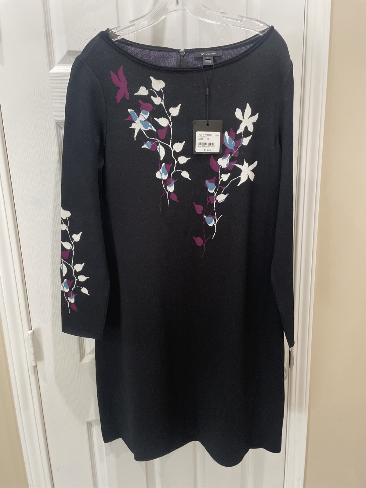 St. John Caviar NWT Black Floral Round Neck gorgeous flattering Dress Sz 10