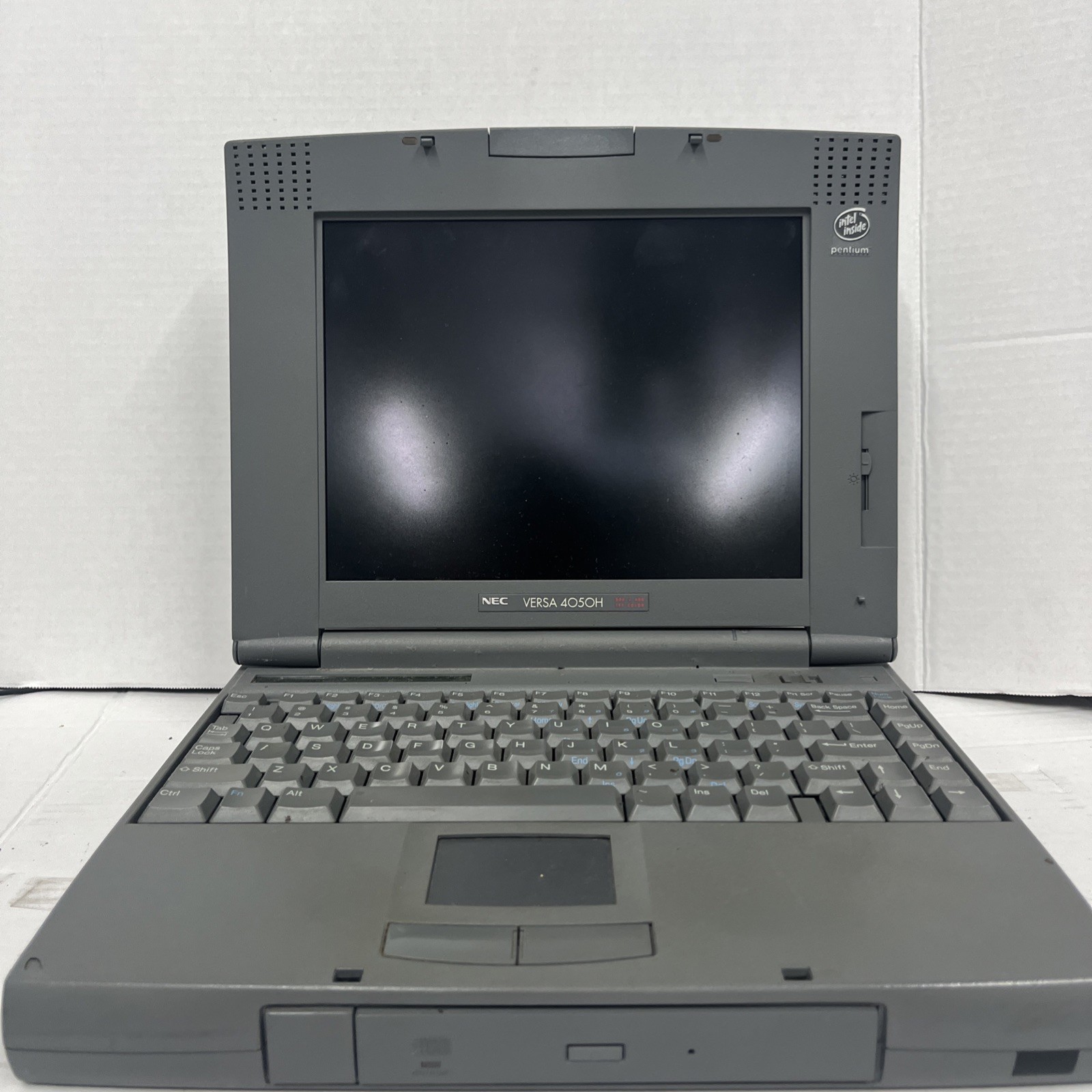 Vintage NEC Versa 4050H Laptop No HDD Untested