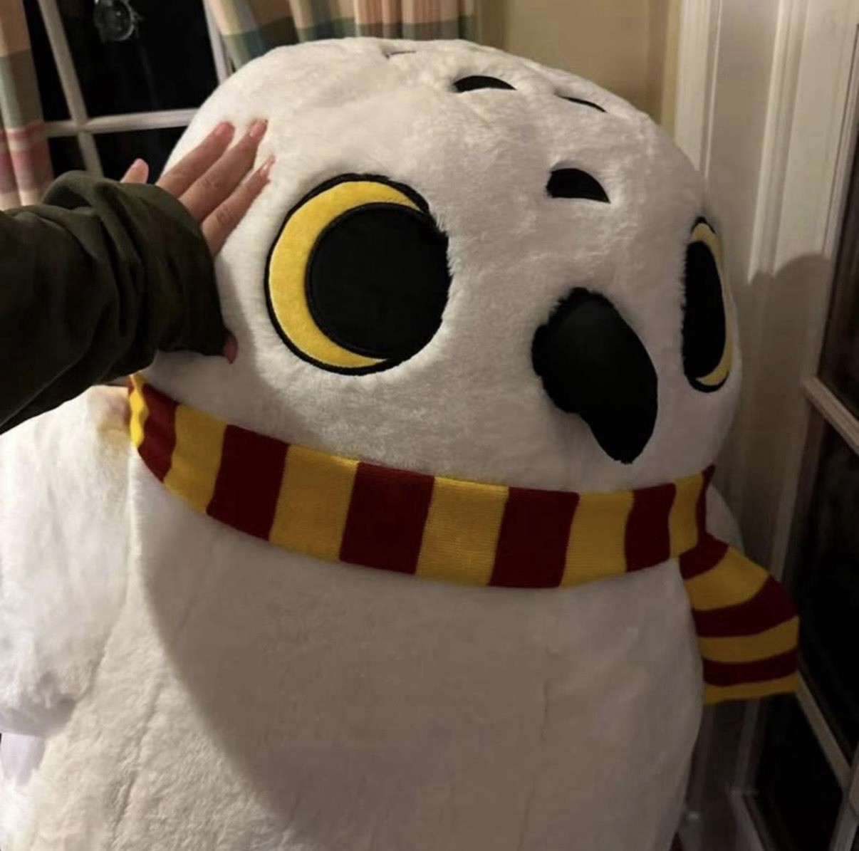 RARE Store Display 31 inch MINISO Harry Potter Hedwig plush. Great condition