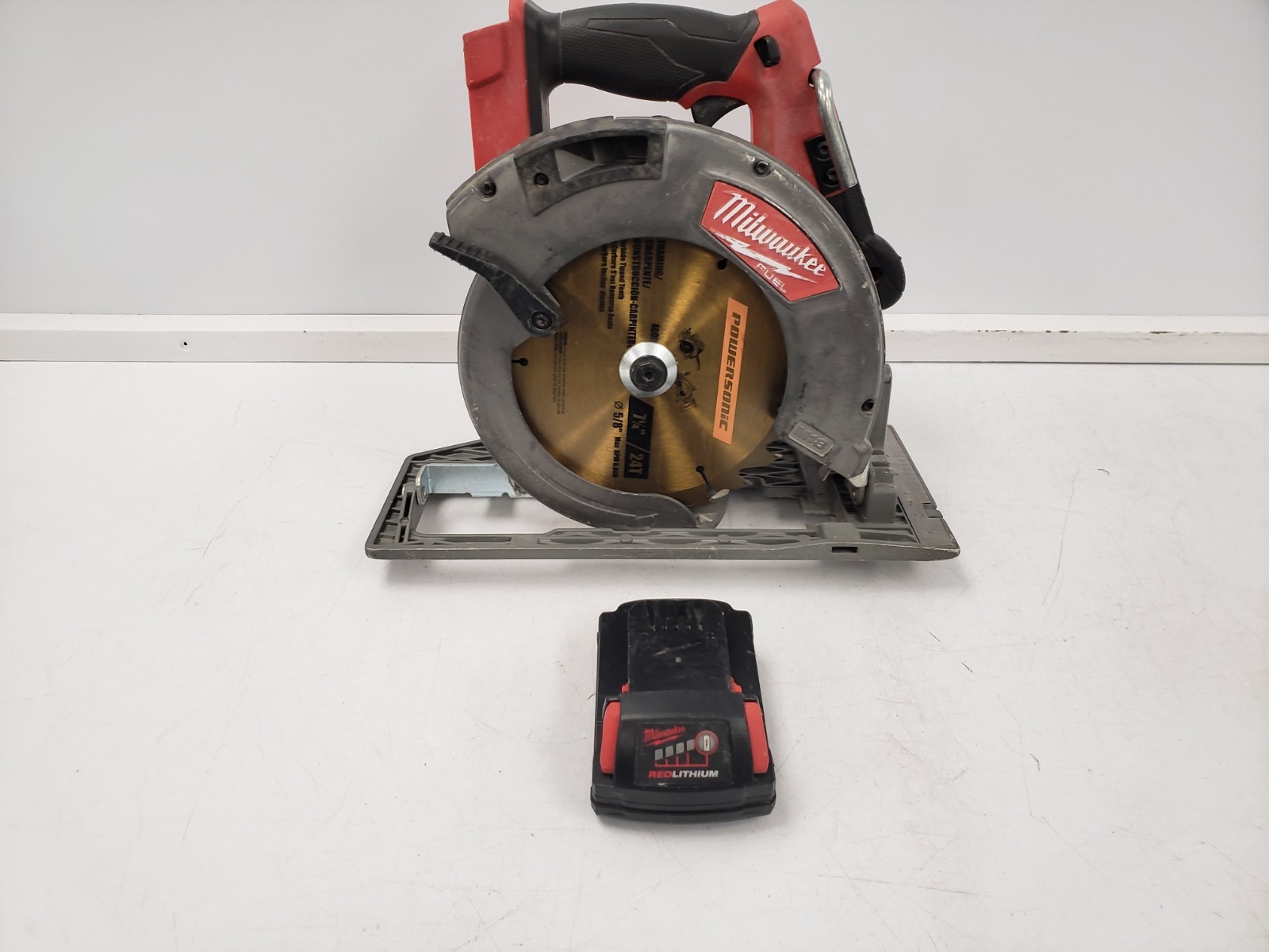(9906807) Milwaukee 2732-20 Circular Saw (9906807) Milwaukee 2732-20 Circular Saw