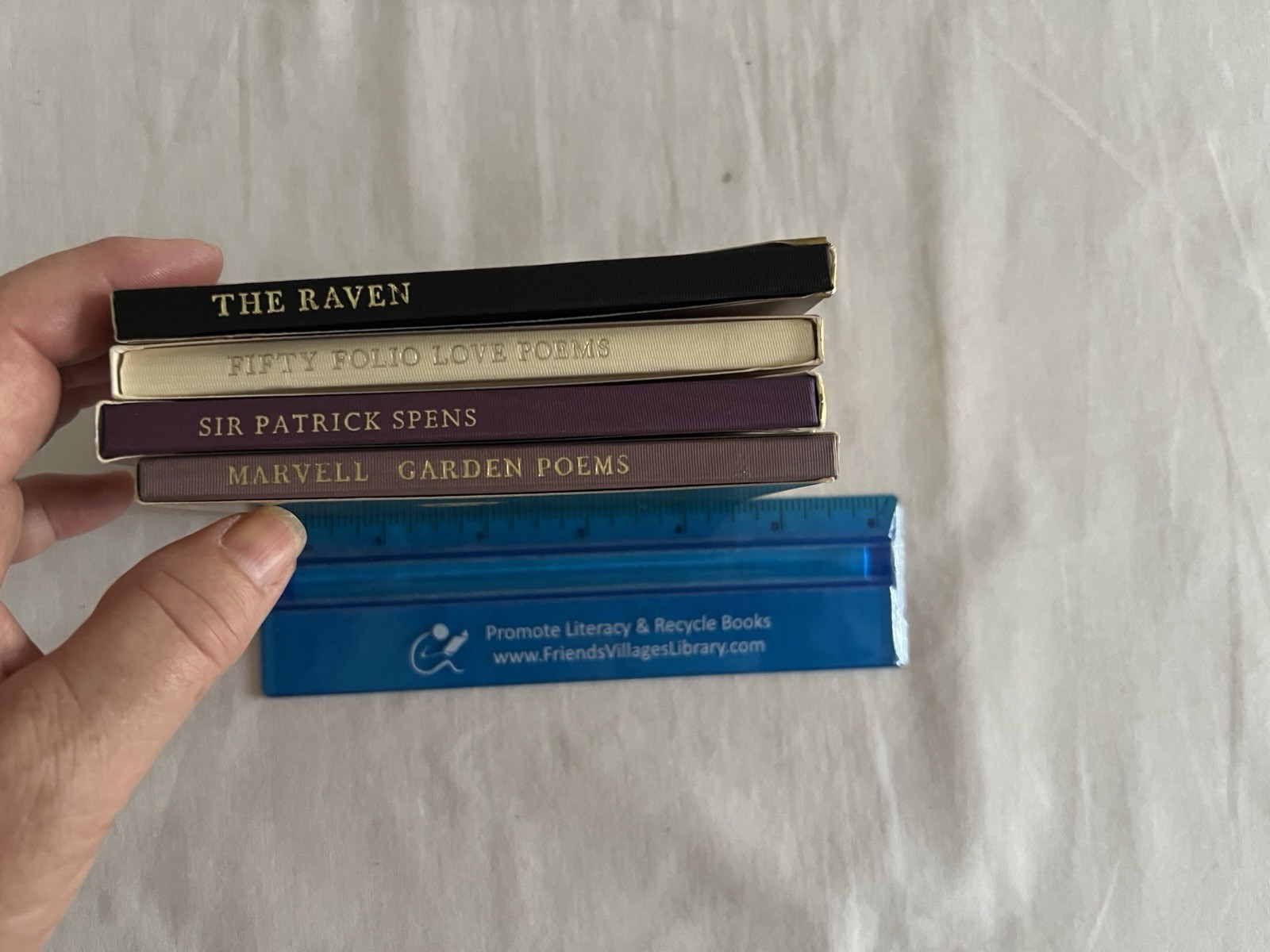 Folio Society - 4 tiny books - Poetry Folio Society - 4 tiny books - Poetry