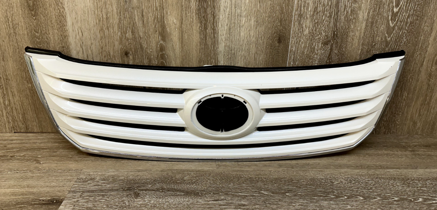 2008-10 TOYOTA AVALON  UPPER GRILLE OEM PART#  53111-07050