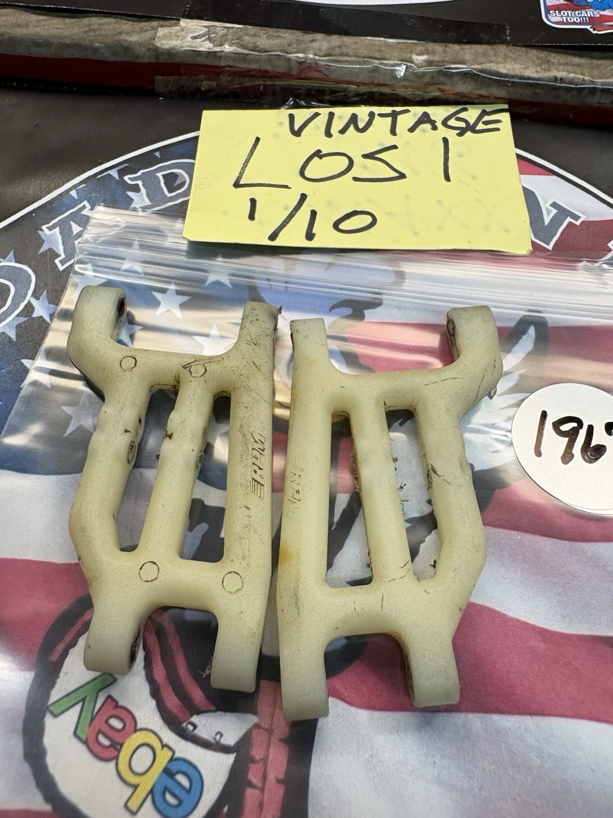 VINTAGE TEAM ASSOCIATED/ RPM LOWER CONTROL ARMS for: RC10  / USED
