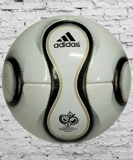 RARE 2006 Adidas Teamgeist FIFA World Cup Germany Official Match Ball Size 5 RARE 2006 Adidas Teamgeist FIFA World Cup Germany Official Match Ball Size 5