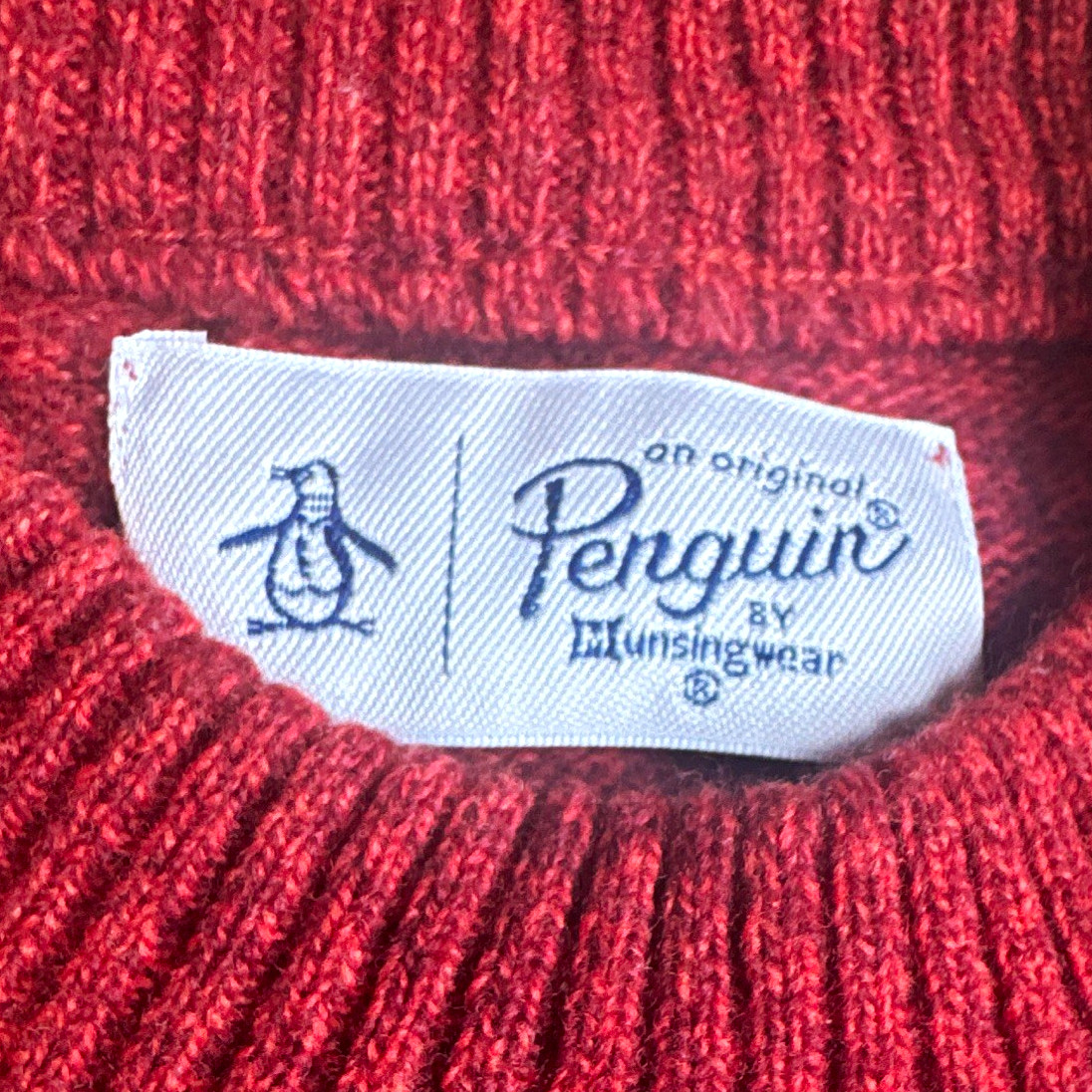 Original Penguin Men\'s Red Crew Neck Pullover Sweater Logo Solid Size M Original Penguin Men\'s Red Crew Neck Pullover Sweater Logo Solid Size M