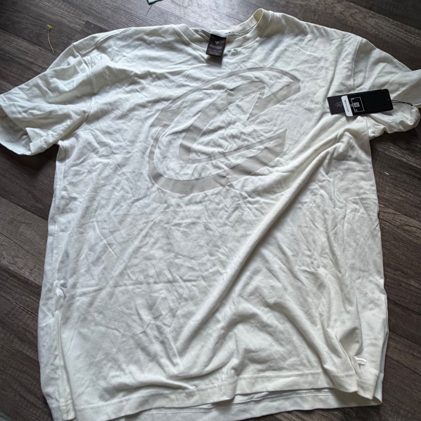 NBA Cleveland Cavaliers White Tee XL Signature Collection Mens Basketball Shirt