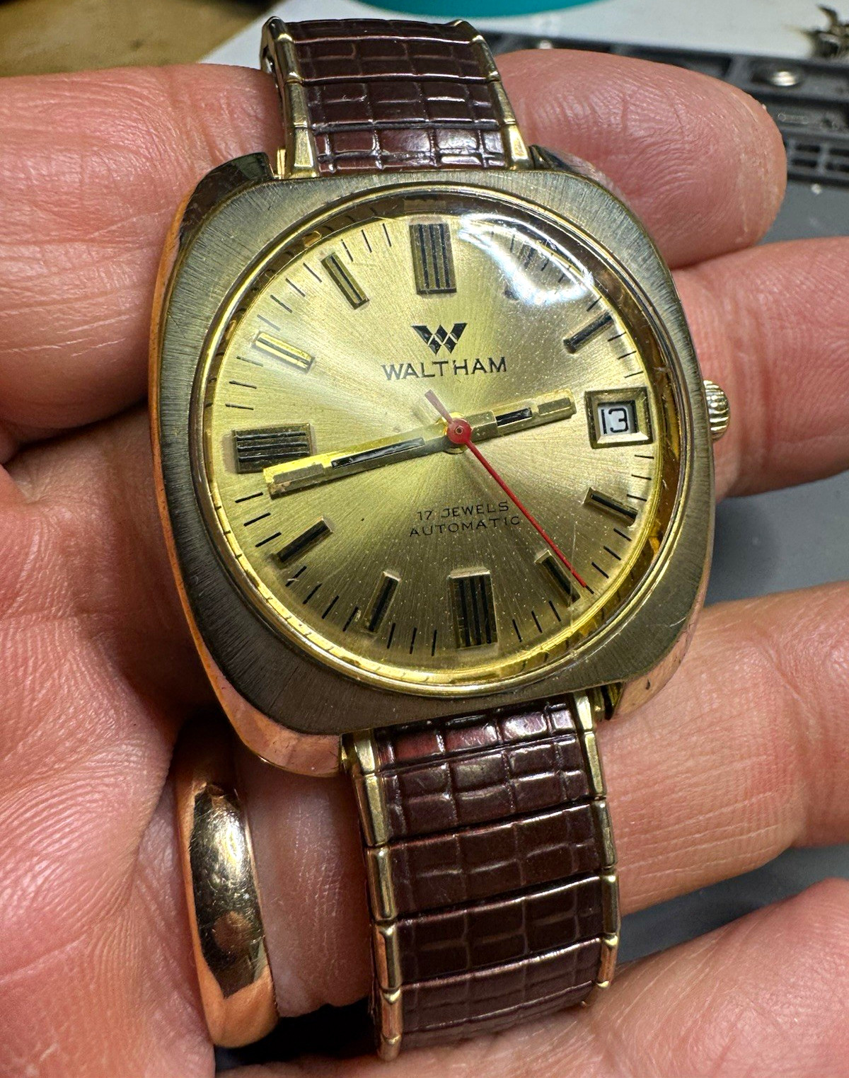 Waltham 17J Automatic Date Wristwatch Gold Sunburst Dial Cushion Case Brown