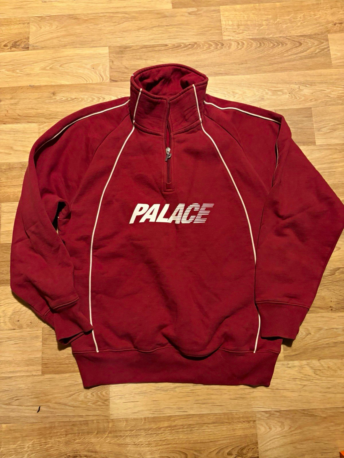 Palace Men’s Red Fleece 1/4 Zip Logo Mock Neck Pullover Sweatshirt M Palace Men’s Red Fleece 1/4 Zip Logo Mock Neck Pullover Sweatshirt M
