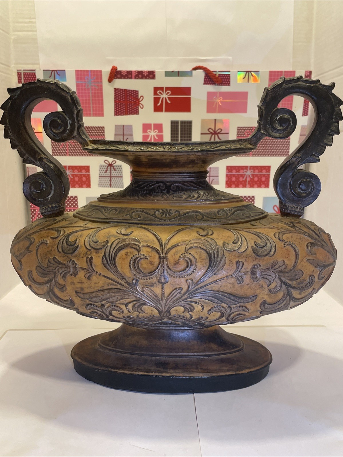 VTG 19th Century Paginated Double Handle Specter/Baluster Ewer/Urn Italian . 11”