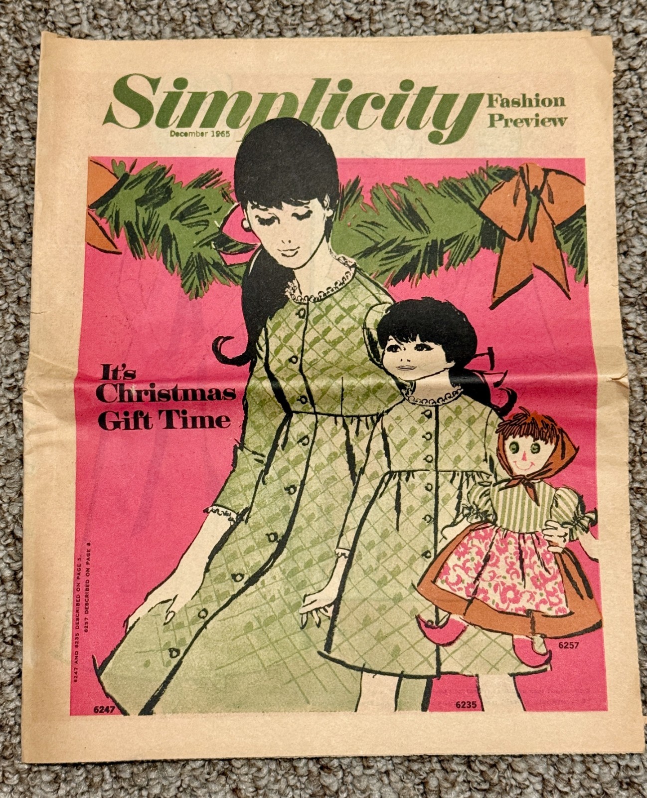 December., 1965 Vintage Simplicity Fashion Preview Sewing Pattern Booklet December., 1965 Vintage Simplicity Fashion Preview Sewing Pattern Booklet