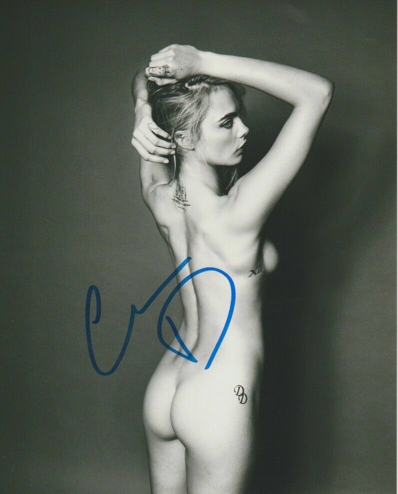 Cara Delevigne Autographed 8 x 10 Glossy Photo Reproduction