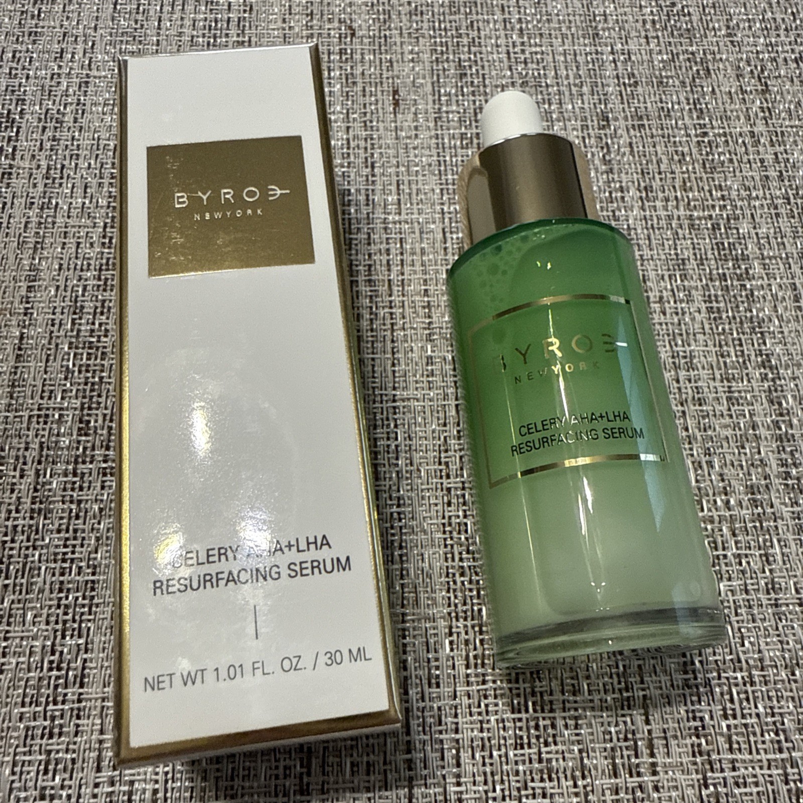 BYROE NEW YORK Celery AHA + LHA Resurfacing Serum 1oz/30mL Full SZ BYROE NEW YORK Celery AHA + LHA Resurfacing Serum 1oz/30mL Full SZ
