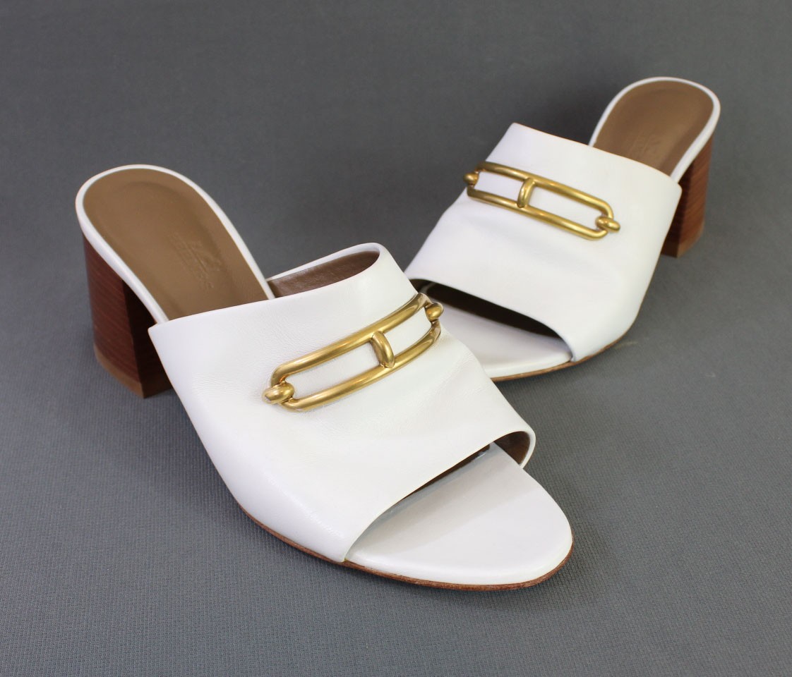 Hermes Women\'s White Leather Gold Tone Roulis Buckle Camilla Mule Heel Shoe 37 7
